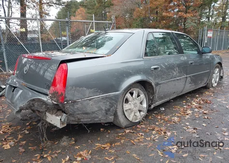 2006 Cadillac Dts z USA, uszkodzony, nr VIN 1G6KD57Y86V118663
